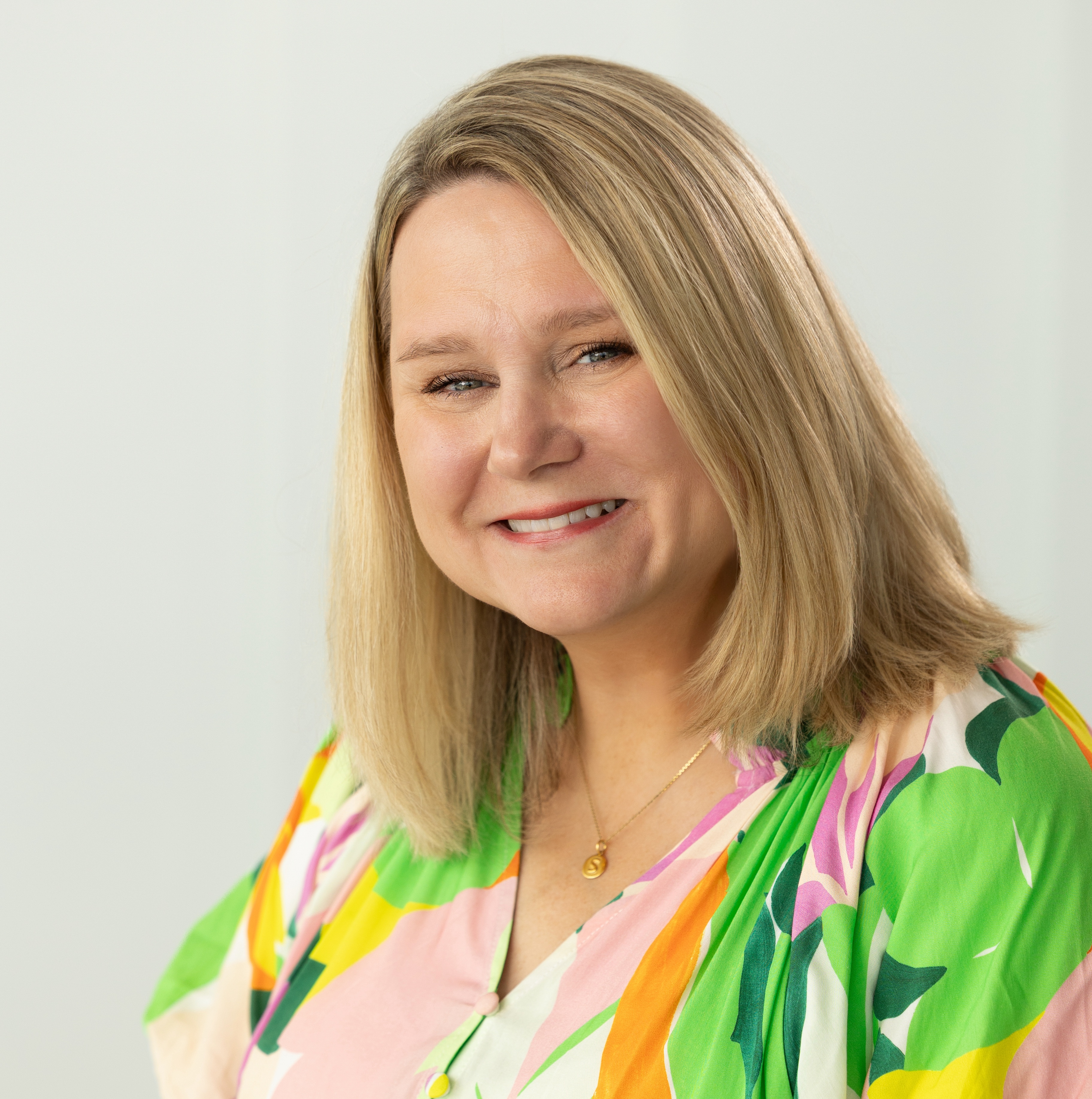 Sandy Stefczak headshot